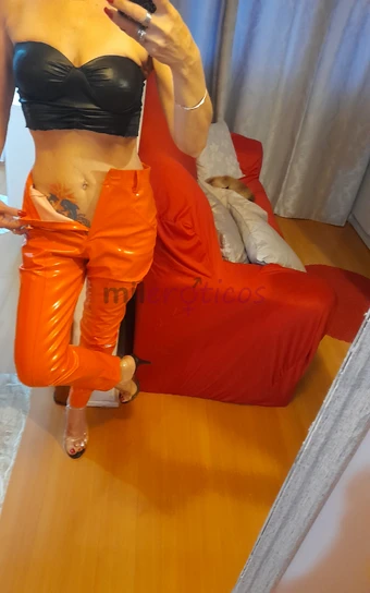Coroa deliciosa bumbum grande seios q cabe na sua mao vem relaxar comigo sua tua puta conta o mim qual teu fetiches talvez eu possa realize tenho maos...