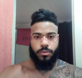 O melhor comedor de cu do centro da cidade 24 cm de piroca grossa e leite farto atendo homens casais de gay faco voce gozar bem gostosovenha se delici...