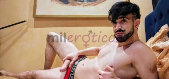 Vinny garciaaquele talento que poucos conhecem com o jeitinho que so eu sei fazer e ai firmeza sou o vinny goiano raiz mas dei um pulo aqui na cidade...