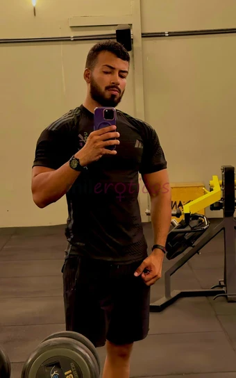 Paraense discreto e recem chegado em sp simpatico atento e cheio de presenca gosto de conexao verdadeira quimica boa e daquelas experiencias que deixa...