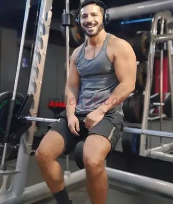 Curta temporada prazer gabriel tenho 27 anos 1 81 de altura 85 kg e um dote grosso de 22 cm sou um macho safado com gozo farto e sempre pronto para pr...
