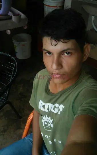 Eu sou fernando job gosto de comer cuzinho e dar o cuzinho idade nao importa eu cobro 120 reais nao tenho local meu pau e pequeno e peludo 16 cm bora...
