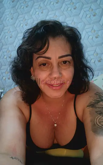 Venha conferir a video chamada so eu e voce tudo no maior sigilo pack com conteudos caseiro 20 conteudos gravamos seu fetichi se estiver no nosso alca...