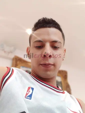 Morenito de 26 ano busca complacer tus fantacias pasarlo riko soy muy extrovertido me encanta hacerte felizte are sentir fantacias inolvidables dispue...