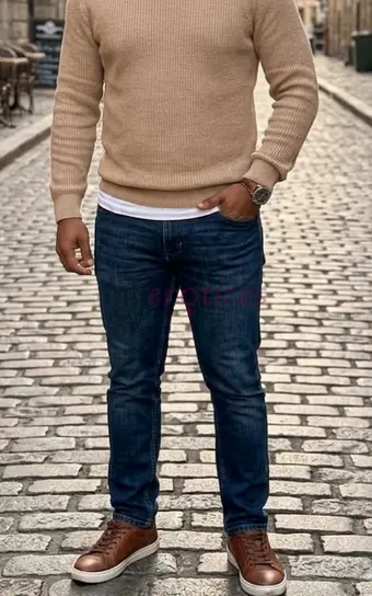 Aca negro vergon con 20 centimetros de verga venus curva y full complaciente para mujeres hambrientas de sexo fuerte o con sutileza segun sea tu reque...
