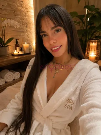 Bianca es mi nombre una masajista dispuesta a llevarte al placer recorro tu cuerpo con el mio lleno de aceite o cremitas tambien me puedes hacer tu el...