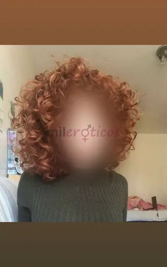 Hay personas que intentan llamar la atencion y hay otras que simplemente la reciben soy francisca stobber pelirroja natural de piel blanca y silueta f...