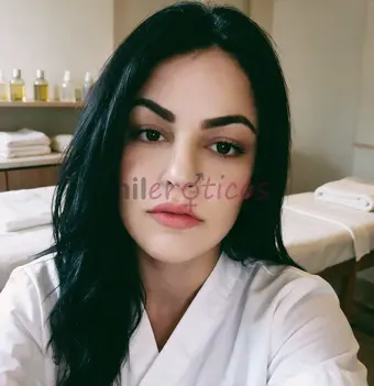 E uma morena de corpo com curvas estilo mulherao com destaque para seu lindo rosto a gata esta disponivel para encontros de muito prazer e sensualidad...