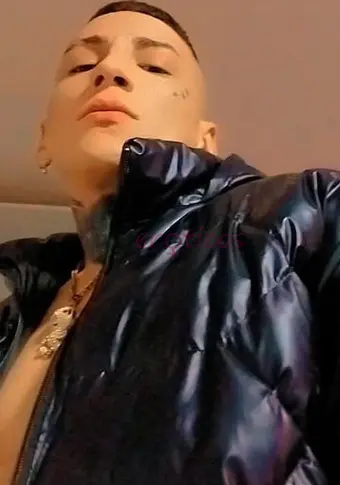 Chiico joven exclusivo colombiano amp tengo venta de contenido amp soy un hombre amable carinoso y muy atento perfecto para desconectar de la rutina y...