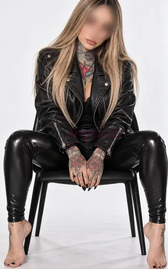 Bienvenidos a mi perfil para caballeros de buen gusto y solventes soy renatta amp una scort irresistible muy femenina de piel blanca tatuada cabello l...